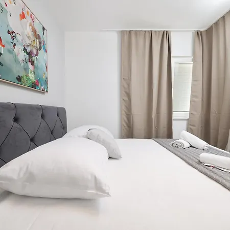 2 Bedroom Maris With Terrace Turanj