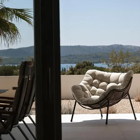 2 Bedroom Maris With Terrace Turanj