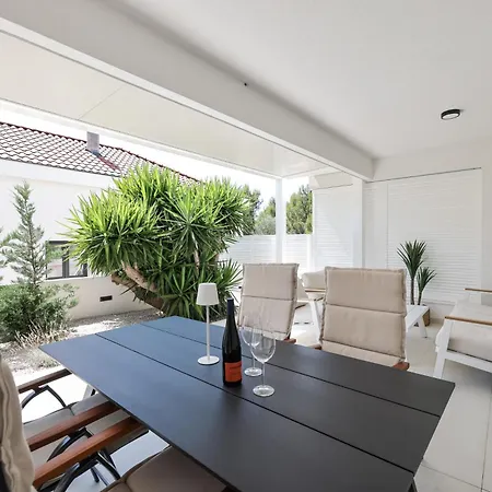 Apartment 2 Bedroom Maris With Terrace Turanj