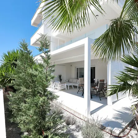 2 Bedroom Maris With Terrace Apartment *