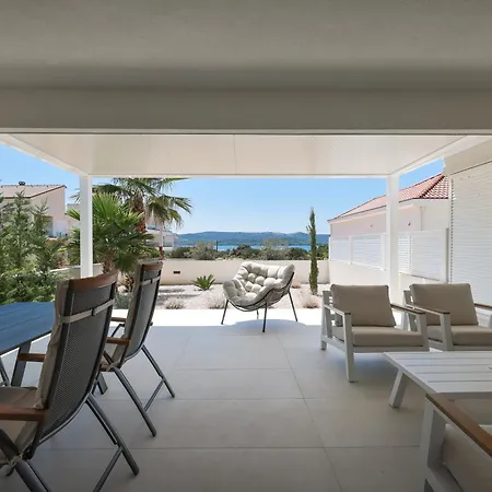 2 Bedroom Maris With Terrace Apartment Turanj