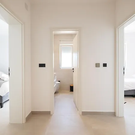 2 Bedroom Maris With Terrace Apartment
