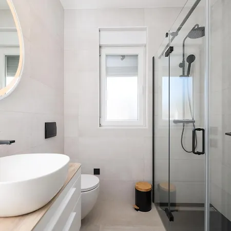 2 Bedroom Maris With Terrace
