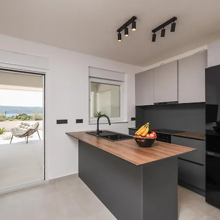 2 Bedroom Maris With Terrace Turanj