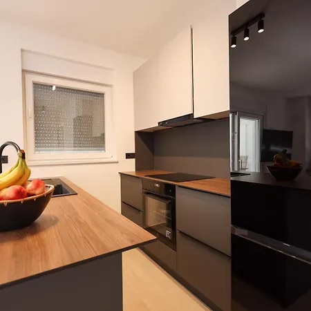 2 Bedroom Maris With Terrace Turanj