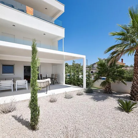 2 Bedroom Maris With Terrace Apartment Turanj